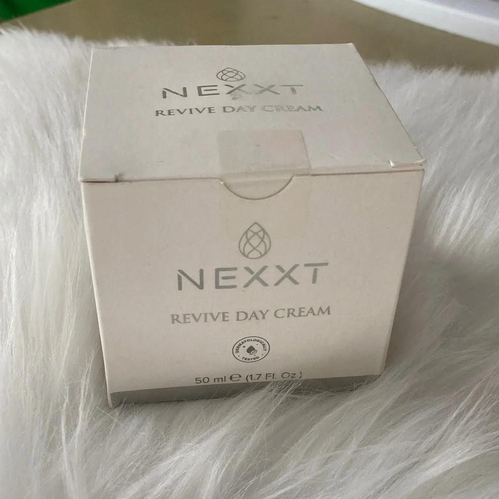 NEXXT Revive Day Cream —  Nourishing Moisturizer / new & sealed in box